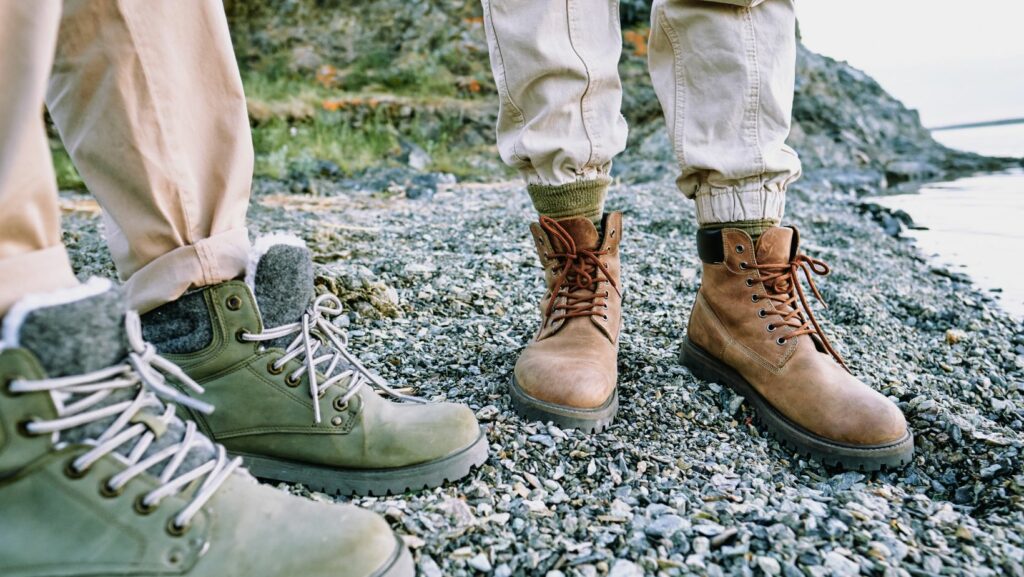 how to tie hiking boots